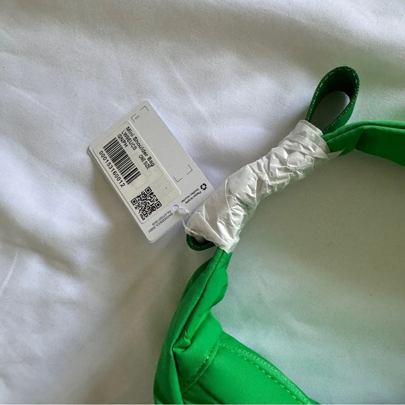 🆕💚 Lululemon Mini Shoulder Bag 4L - Green Punch - Picture 5 of 7